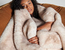 <h4>Un plaid pensé pour vos hivers, et vos dimanches <em>aussi</em></h4>